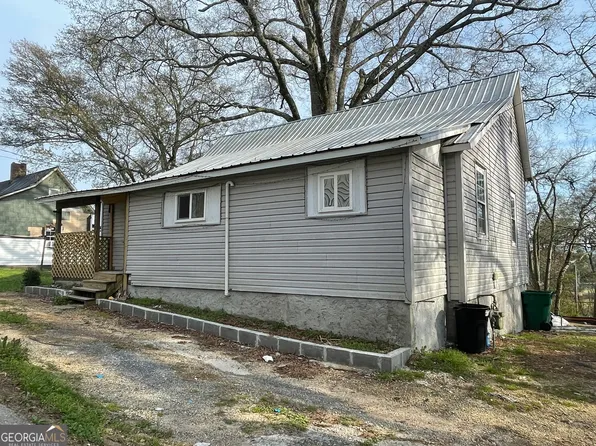 69 Kinzy St, Trion, GA 30753