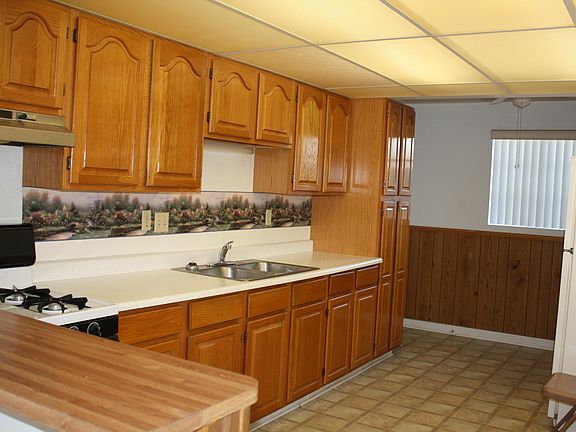 4th image of 1501 S Navajo Ave