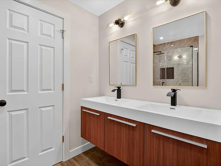 208 Coral Dr — Photo 22