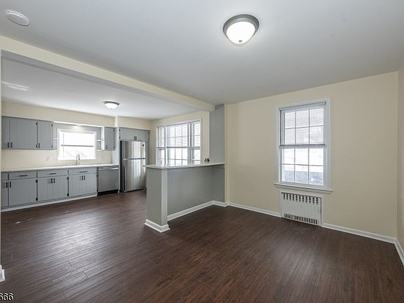 2nd image of 71 Washington St