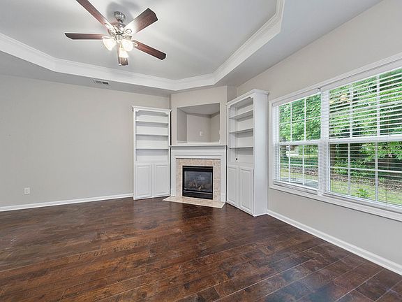 4th image of 716 Ashley Wilkes Way