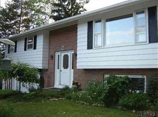 45 Zelenke Dr, Wynantskill, NY 12198