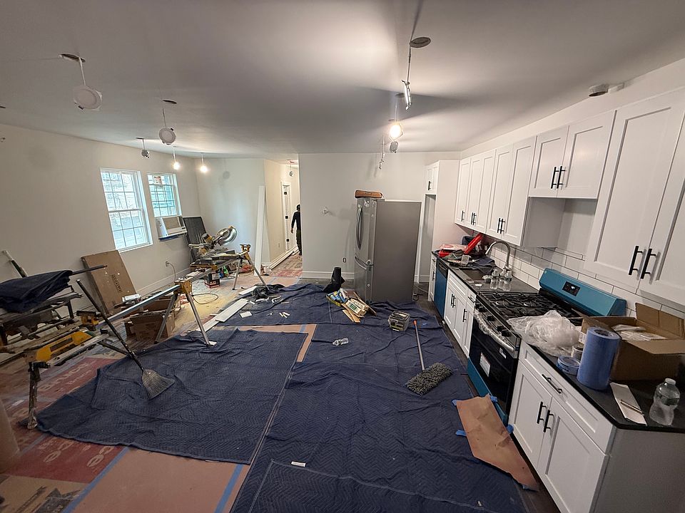 1st image of 170 Woodland Ave