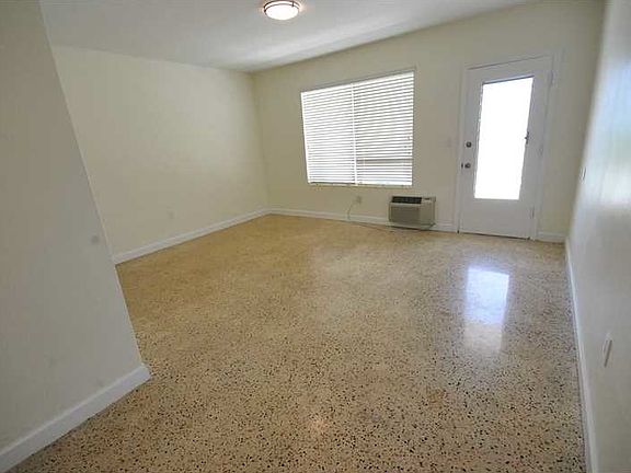 3rd image of 7746 Carlyle Ave APT 4