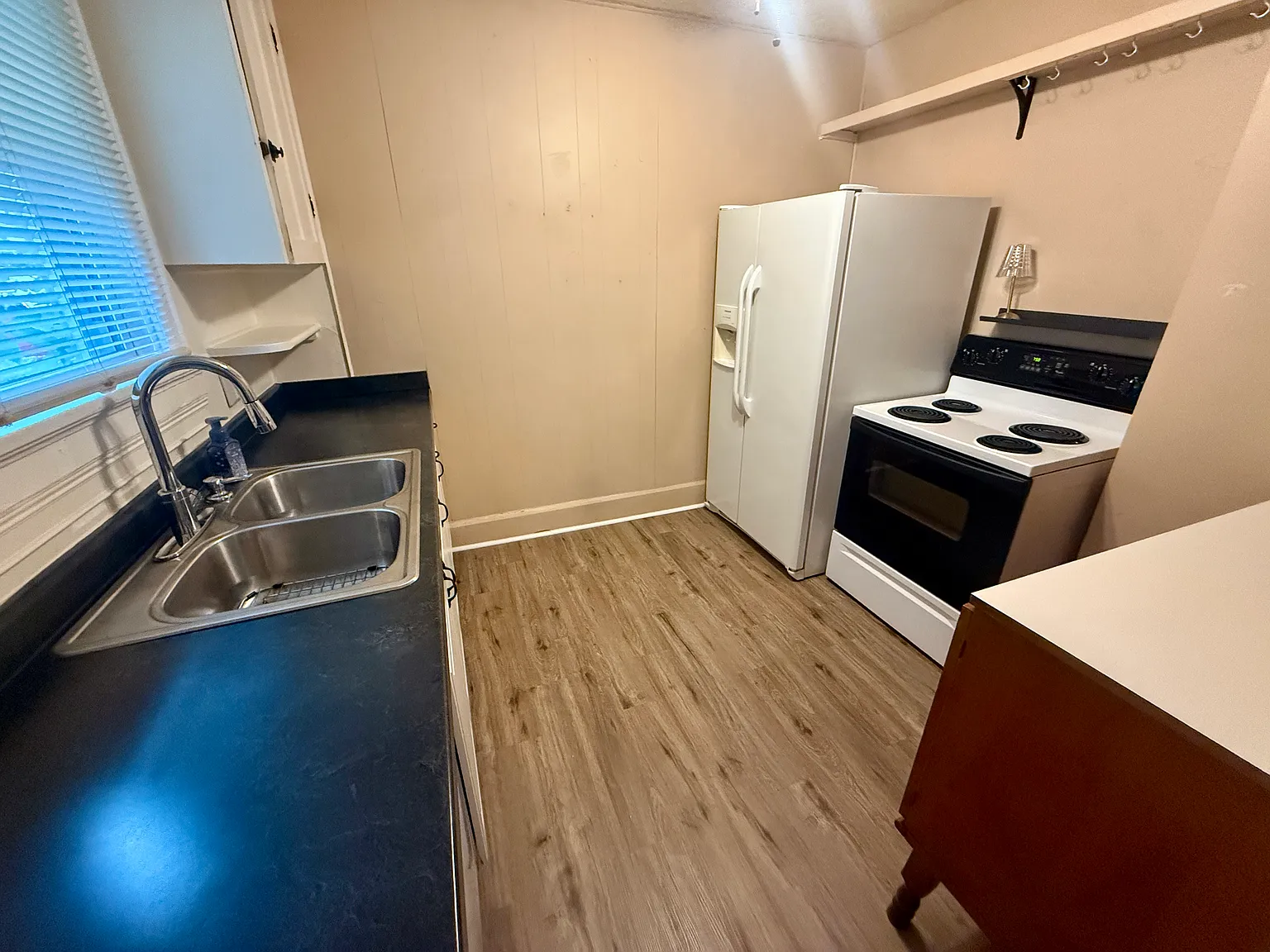 1 bed, 800 sqft, $850 — Photo 2