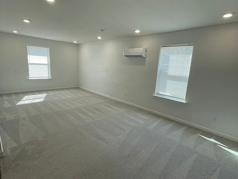 413 Doxey St #5 — Photo 3