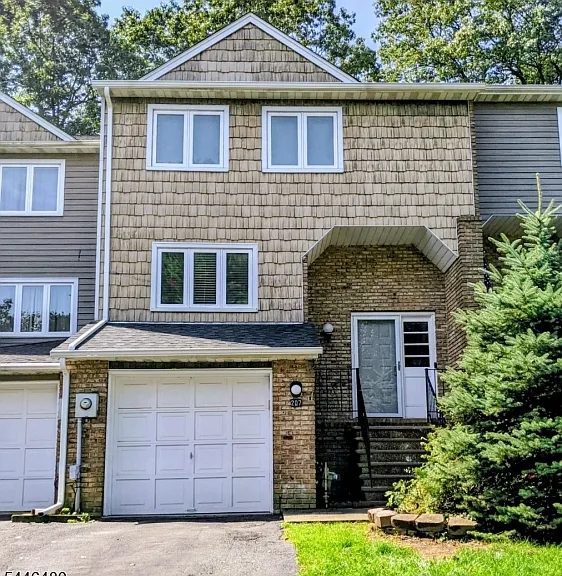 207 Patriots Rd — Photo 1