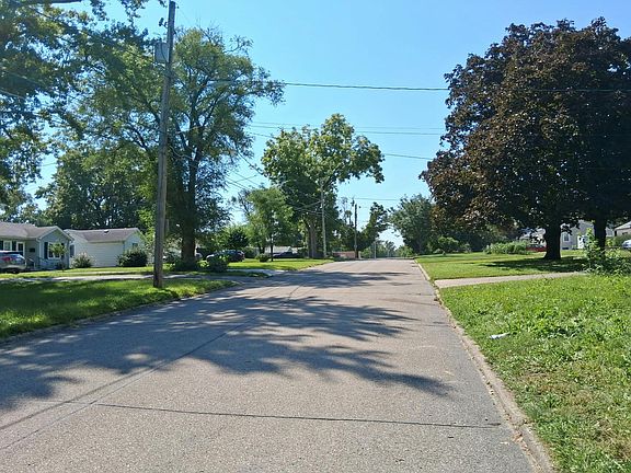 5th image of 3900 53rd St