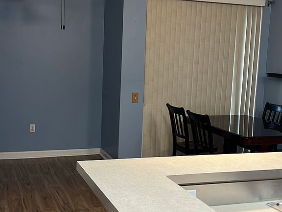 5th image of 319 E Dayman St APT 1