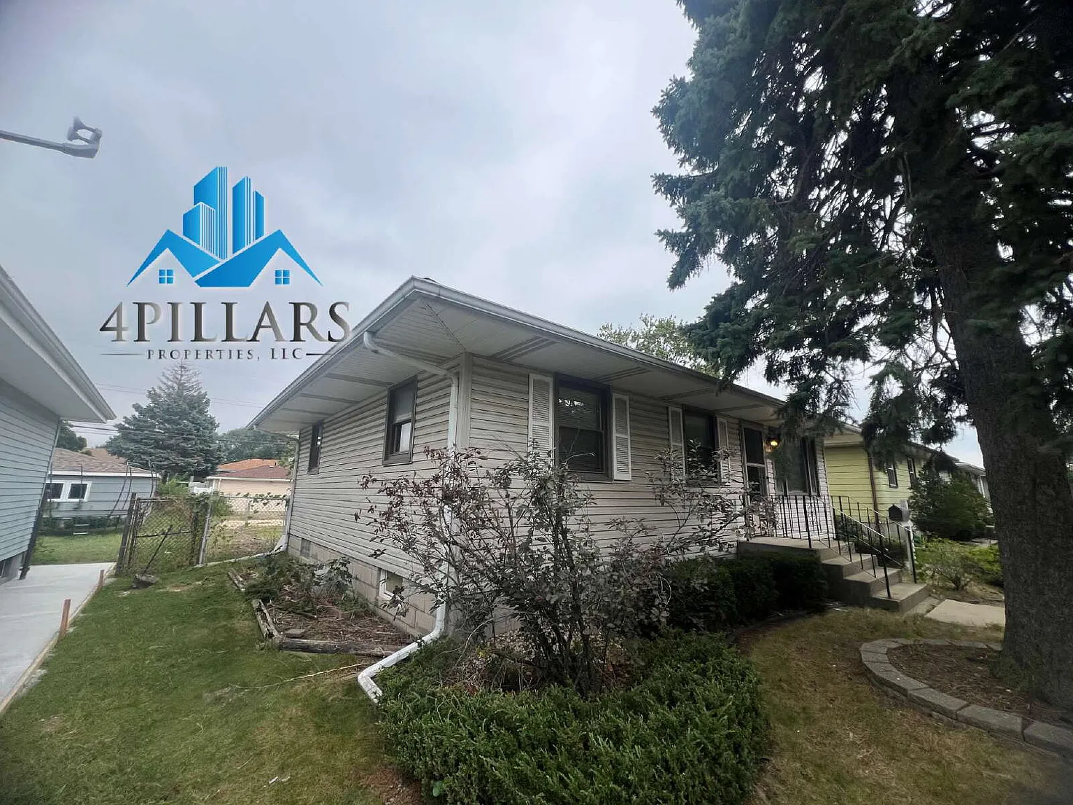 3 bed, 2.0 bath, 1768 sqft, $2,200 — Photo 4