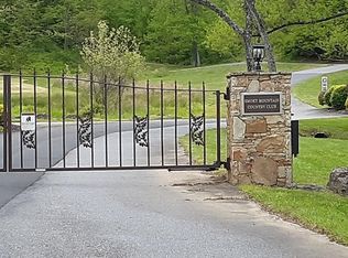 Silverado Trl, Whittier, NC 28789