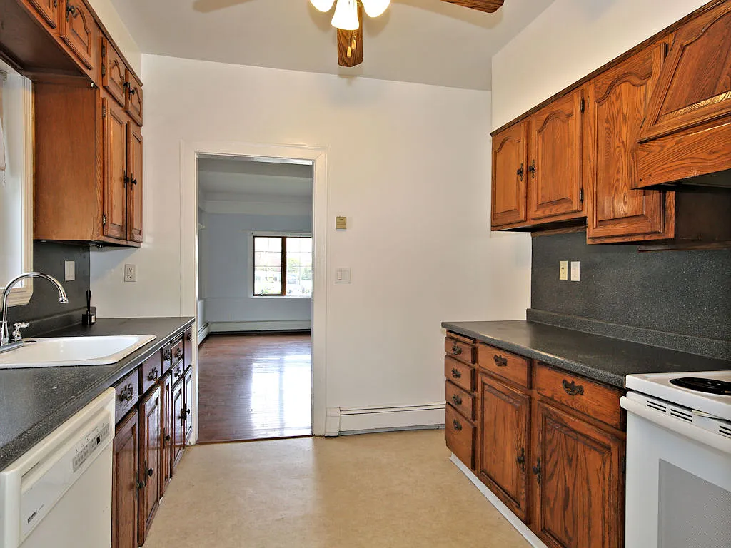 House for Rent — Photo 3