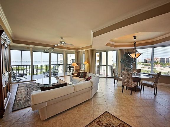 Panoramic River Views from Great Room