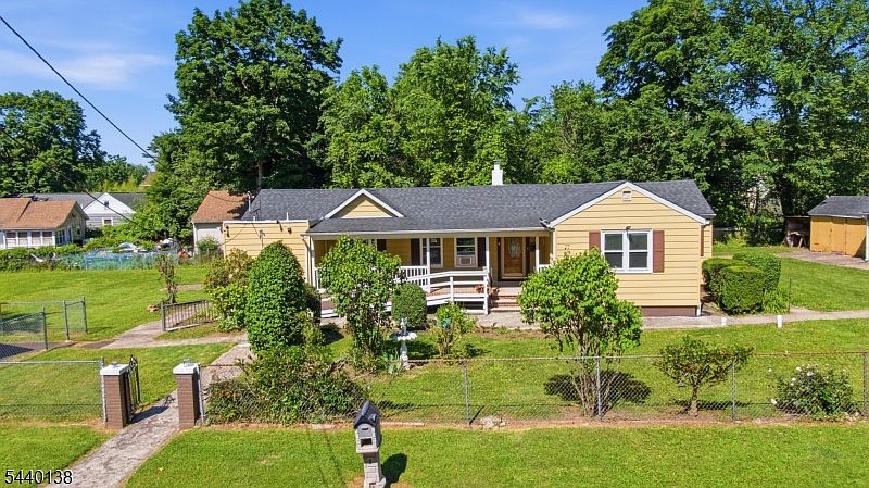 1st image of 36 Leghorn Ave