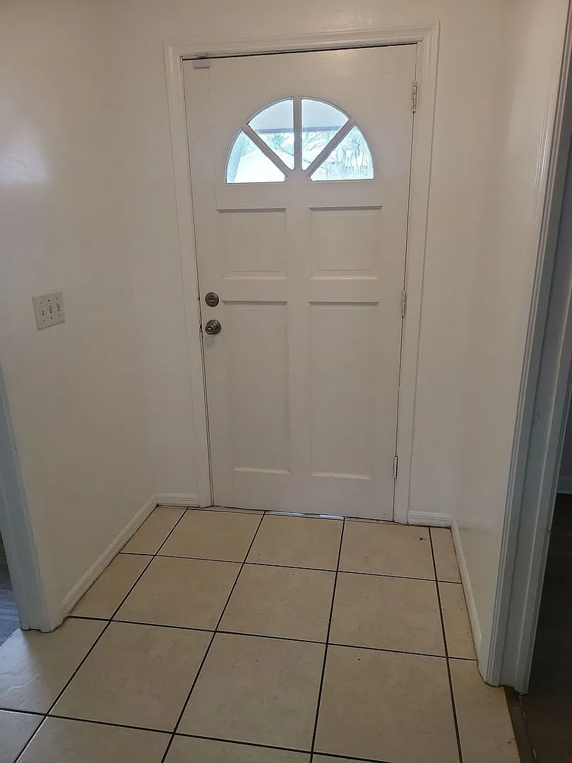 4741 Pilgrims Way — Photo 3