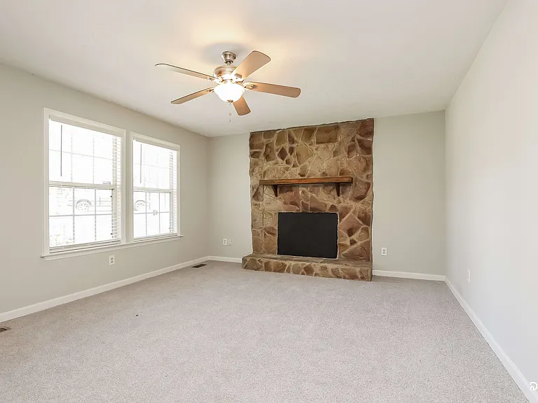 108 Wortham Ct — Photo 8