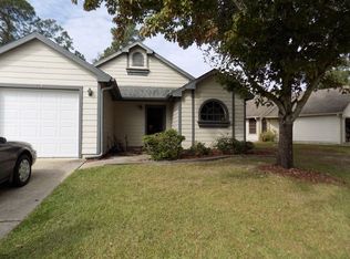 114 Lakeside Cir, Sanford, FL 32773