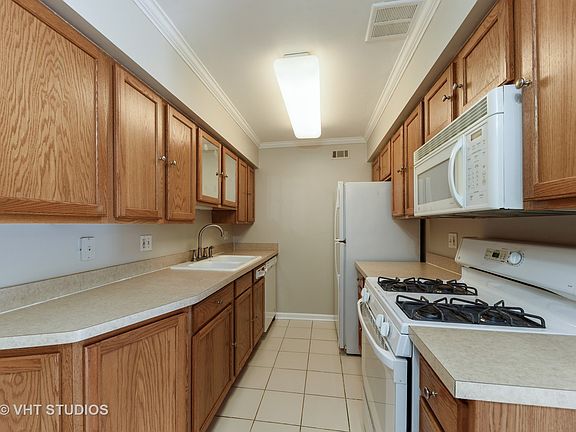 4th image of 1617 N Windsor Dr APT 205