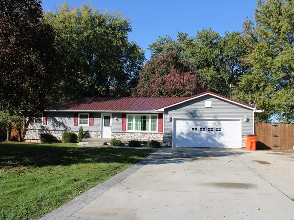 1337 N 1655 East Rd, Shelbyville, IL 62565