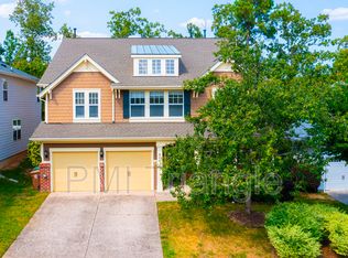 640 Piper Stream Cir, Cary, NC 27519