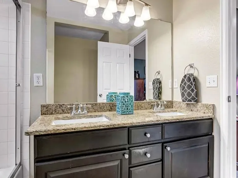 8777 S Dover Ct — Photo 9