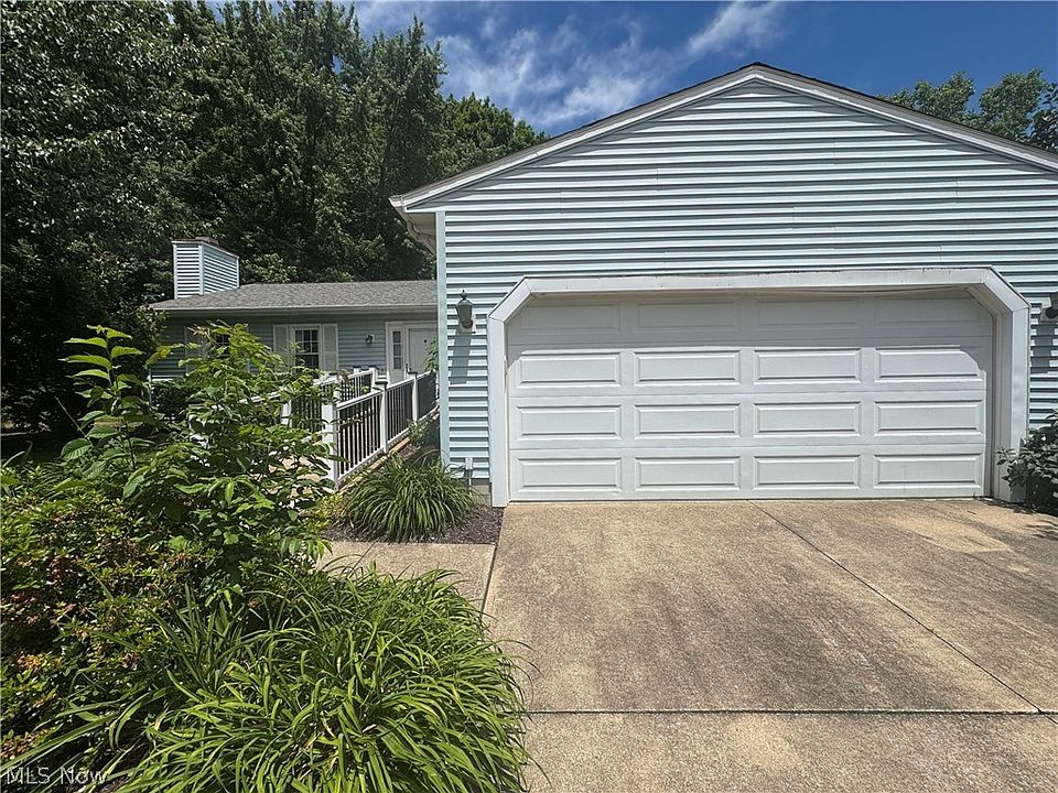 2nd image of 1295 Vantage Way