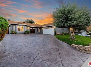 5430 Parkmor Rd, Calabasas, CA 91302