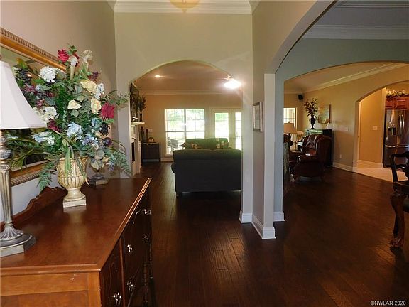 2nd image of 5336 Mirabeau Pl