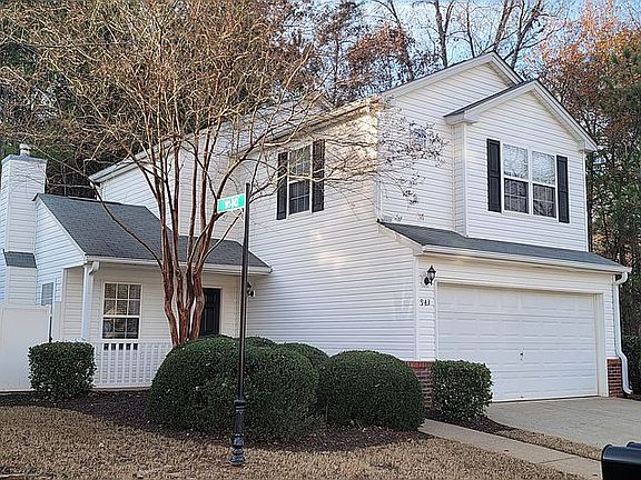 3rd image of 943 W Oaks Dr