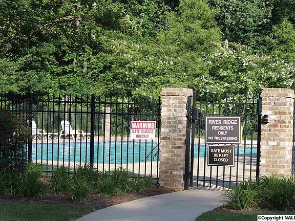 2nd image of 8502 Rolling Oaks Dr SE