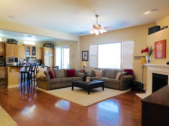 2nd image of 1059 Halton Ct