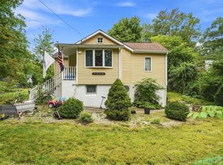 169 Walnut Rd, Lake Peekskill, NY 10537