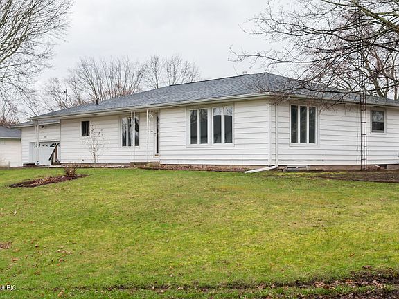 5th image of 203 Pepperidge Ln