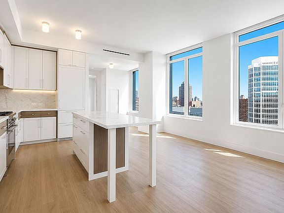 4th image of 1 Clinton St #10B