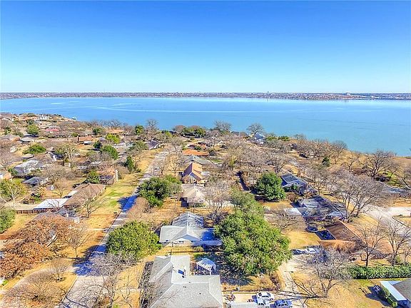 3rd image of 106 Ashe Bend Dr