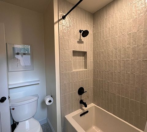 2nd image of 311 7th St NE APT 101