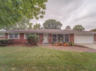 216 Southgate Dr, Belleville, IL 62223