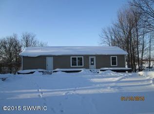 89296 Shorelane Dr, Lawton, MI 49065
