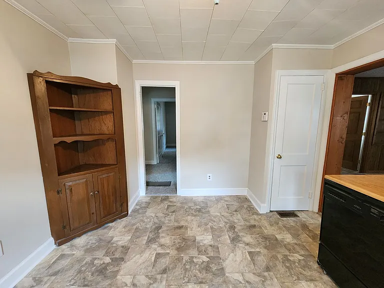 400 Roxie Ave — Photo 12