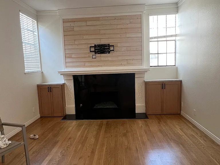 821 W 15th St #3D — Photo 8