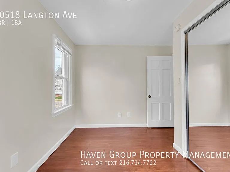 10518 Langton Ave — Photo 11