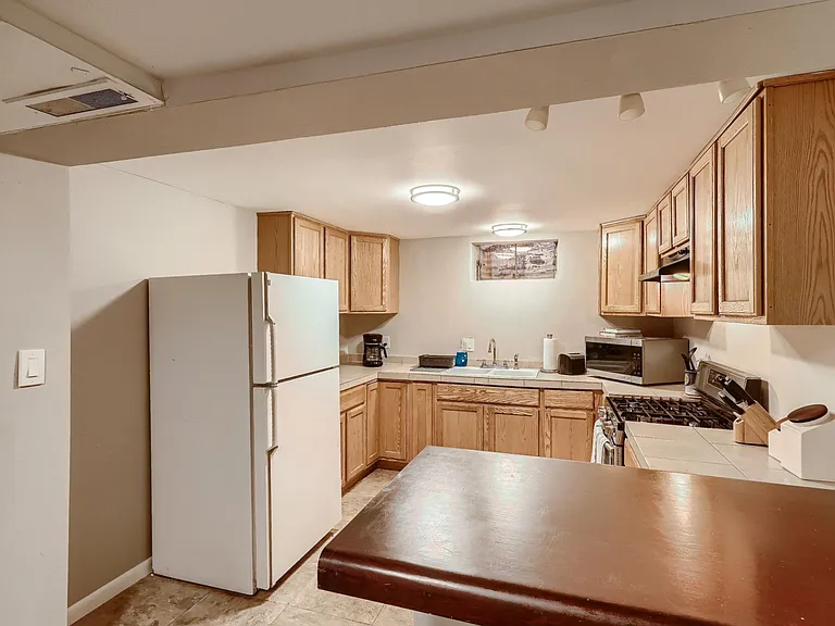 1405 S Depew St — Photo 18