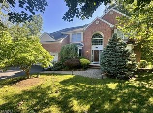 92 Lazarus Dr, Ledgewood, NJ 07852