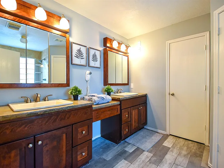 11007 Shumard Oak Ct — Photo 15