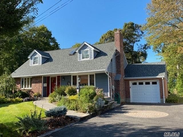 1st image of 6 Orton Dr