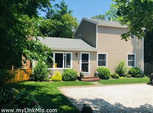 6 Rogers Farm Rd, Tisbury, MA 02568