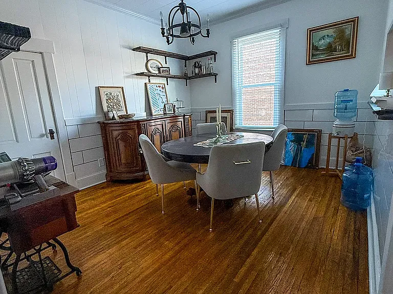 316 W Maple St — Photo 14