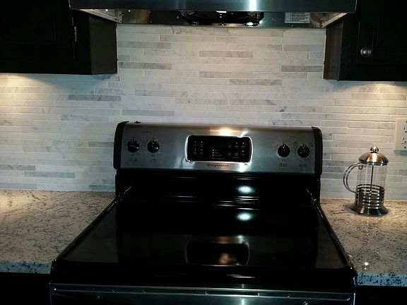 4th image of 28 Westbrook Dr
