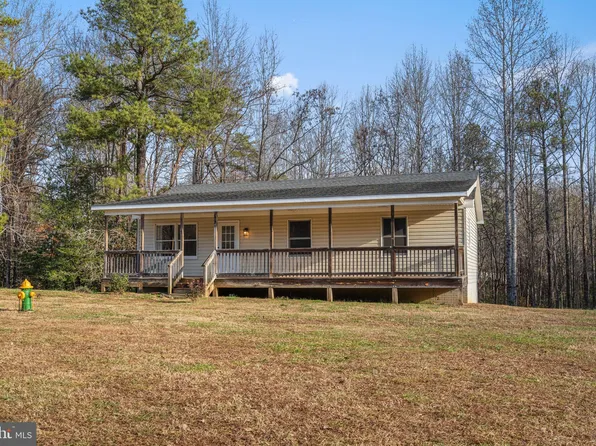 11416 McKenney Dr, Woodford, VA 22580