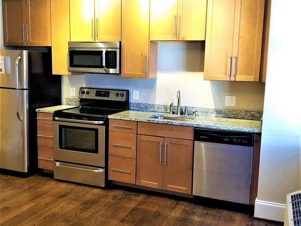 1st image of 611 S Jefferson St APT 908